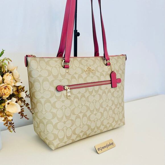 Coach Gallery Tote In Signature Canvas - Picture 3 of 9